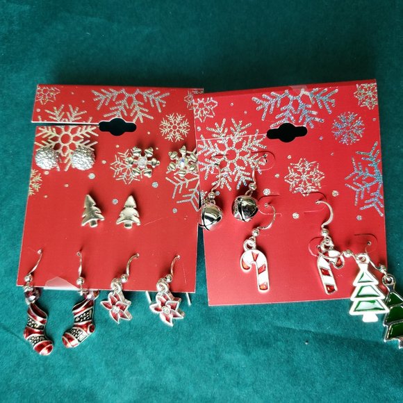 NWT Christmas / holidays earrings 8 pairs